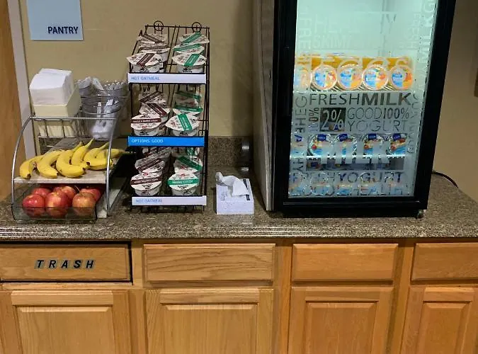 Hotel Oswego